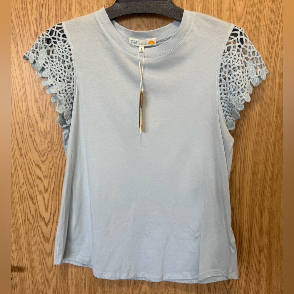 C&C California Light Blue Lace Sleeve Top